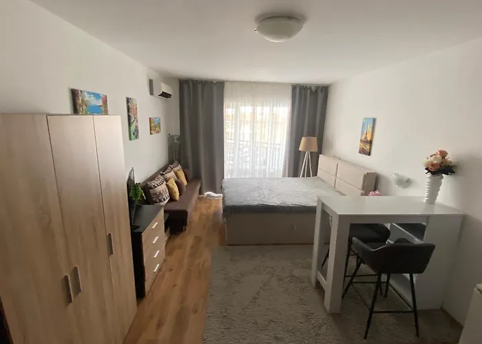 Royal Palm With Seaview *